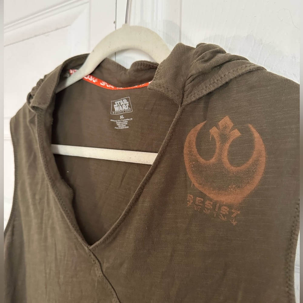 XL Star Wars Galaxy’s Edge Rebel Hooded Tank Top